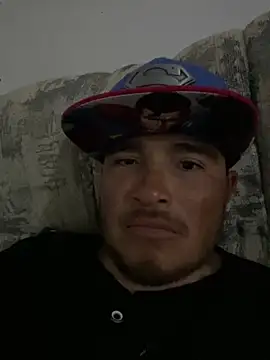 Snapshot of gallisky75 chatting on 03/21/25, 06:27 gallisky75 online show from 03/21/25, 06:27