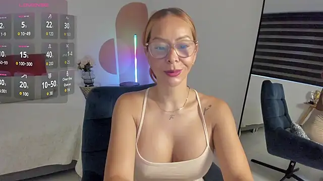 Snapshot of AvaCollinss chatting on 10/03/25, 12:02 AvaCollinss online show from 10/03/25, 12:02