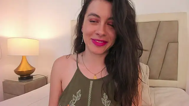 Snapshot of JaneLondon chatting on 01/21/25, 10:41 JaneLondon online show from 01/21/25, 10:41