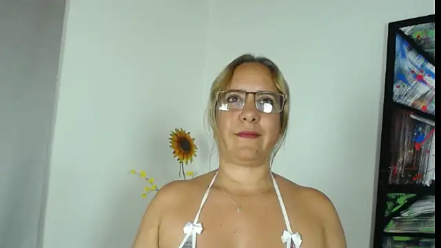 Iivana 19 online show from 02/17/25, 10:36