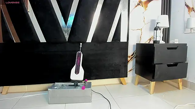 KarinaSimonz online show from 12/19/25, 07:43