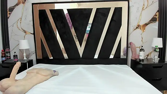 KarinaSimonz online show from 03/01/26, 08:00