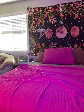 GoldieBakeman online show from 02/18/25, 05:42