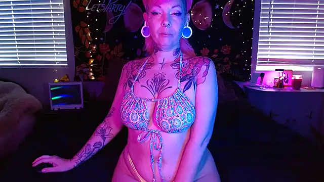 GoldieBakeman online show from 03/18/25, 08:37