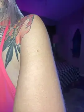 GoldieBakeman online show from 11/06/25, 05:14