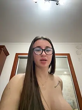Snapshot of Lorennameliyy chatting on 10/16/25, 07:15 Lorennameliyy online show from 10/16/25, 07:15