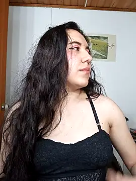 Emi chik online show from 11/13/25, 11:31