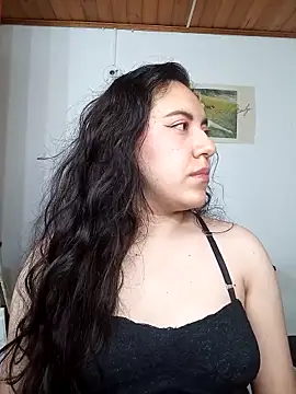 Emi chik online show from 12/18/25, 09:59