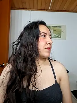 Emi chik online show from 02/26/26, 10:03