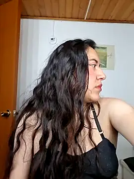 Emi chik online show from 03/12/26, 11:16