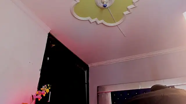 Eyleen Santos online show from 04/21/26, 01:42