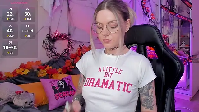 Marta May  online show from 11/02/25, 04:09