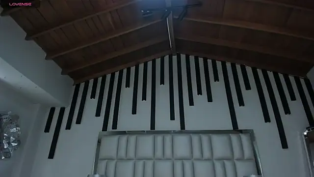 KatieNolan 1 online show from 01/12/26, 07:52