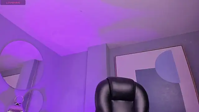 KatieNolan 1 online show from 04/05/26, 05:43