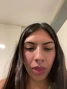 Snapshot of Argentiiniita chatting on 01/04/25, 01:10 Argentiiniita online show from 01/04/25, 01:10