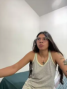 Snapshot of Argentiiniita chatting on 02/06/25, 02:37 Argentiiniita online show from 02/06/25, 02:37