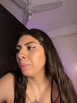 Snapshot of Argentiiniita chatting on 09/11/25, 11:16 Argentiiniita online show from 09/11/25, 11:16