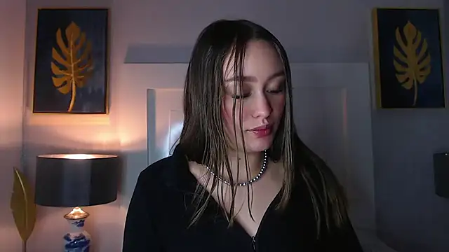 Ivyy Crystal online show from 03/18/25, 04:04