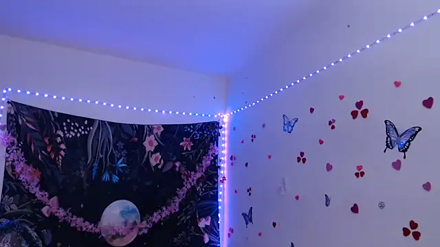 Emillyy m online show from 09/08/25, 08:41