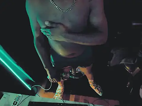 Snapshot of Pressure69mee chatting on 02/27/25, 05:45 Pressure69mee online show from 02/27/25, 05:45