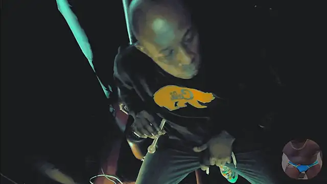 Snapshot of Pressure69mee chatting on 02/28/25, 10:39 Pressure69mee online show from 02/28/25, 10:39