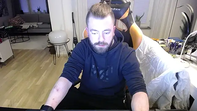 Sebuleczek online show from 02/28/25, 04:31