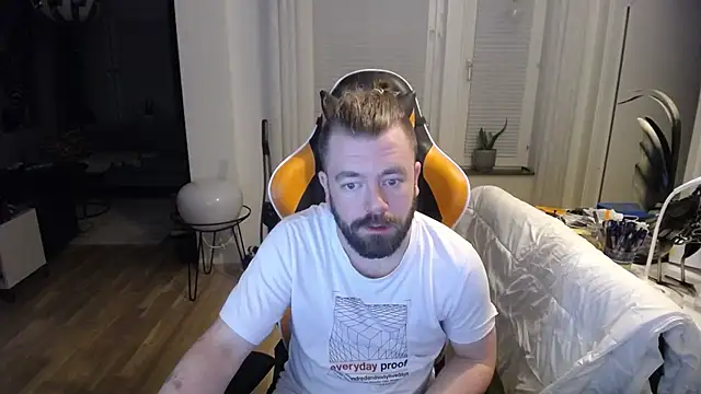 Sebuleczek online show from 03/01/25, 04:47