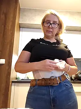 Snapshot of MariaRichi_ chatting on 03/01/25, 06:46 MariaRichi  online show from 03/01/25, 06:46