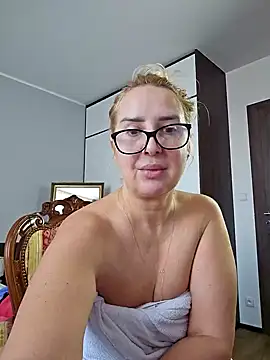 Snapshot of MariaRichi_ chatting on 03/16/25, 07:59 MariaRichi  online show from 03/16/25, 07:59