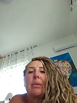 Snapshot of MariaRichi_ chatting on 10/04/25, 07:28 MariaRichi  online show from 10/04/25, 07:28