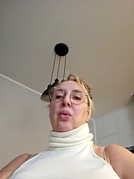 MariaRichi  online show from 02/03/26, 08:41