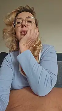 MariaRichi  online show from 03/07/26, 07:38