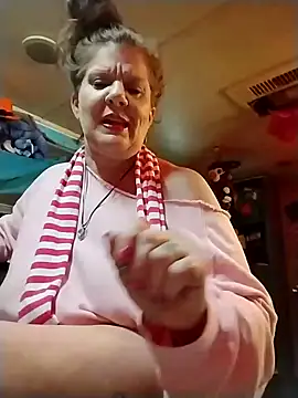 Snapshot of Fantasymaid80 chatting on 12/30/24, 05:34 Fantasymaid80 online show from 12/30/24, 05:34