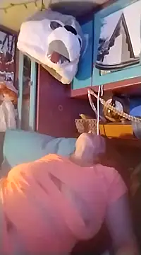 Snapshot of Fantasymaid80 chatting on 01/19/25, 12:49 Fantasymaid80 online show from 01/19/25, 12:49