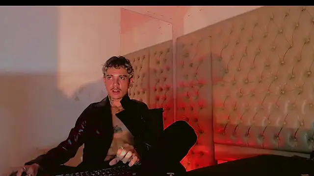 HannibalLester online show from 02/17/25, 10:58