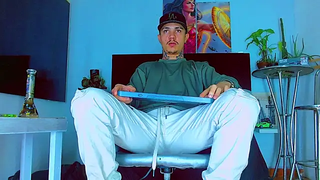 HannibalLester online show from 12/20/25, 04:19