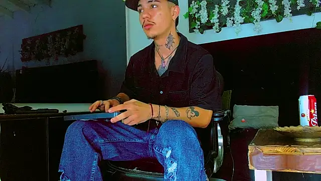 HannibalLester online show from 04/12/26, 05:01