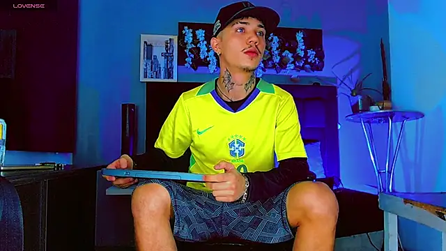 Snapshot of HannibalLester chatting on 06/25/26, 05:12 HannibalLester online show from 06/25/26, 05:12