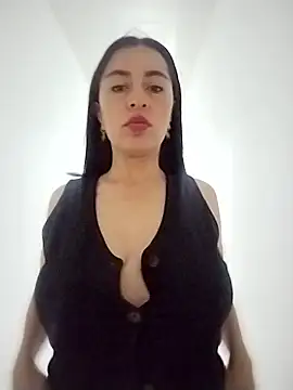 hailey85 online show from 01/11/26, 05:40