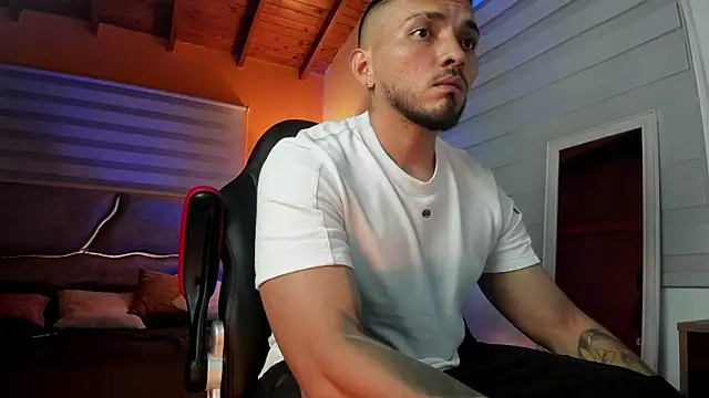 maximusclark1 online show from 03/25/26, 02:50