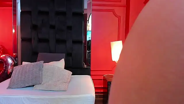 nathalie rossel online show from 02/12/25, 01:09