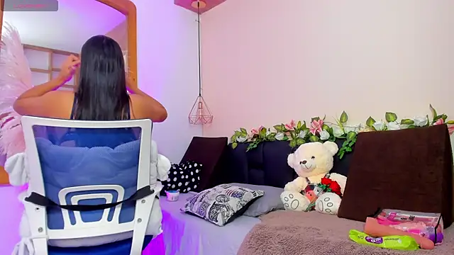 Hannah williams1 online show from 02/22/25, 10:40