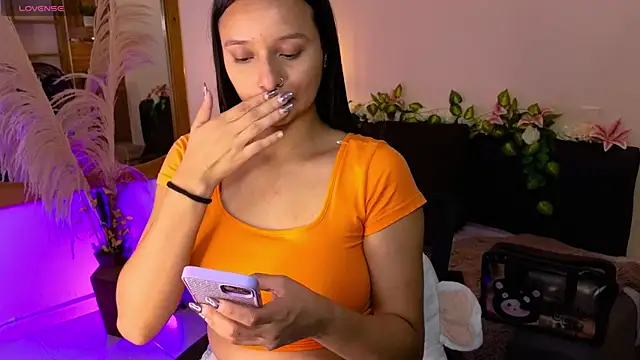 Hannah williams1 online show from 12/03/25, 08:51