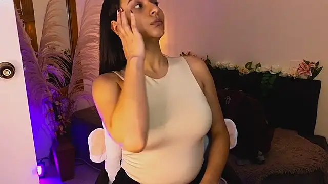 Hannah williams1 online show from 12/18/25, 09:21