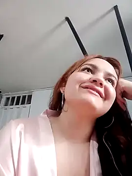 Snapshot of Naiara_Sex_ chatting on 12/10/24, 07:00 Naiara Sex online show from 12/10/24, 07:00