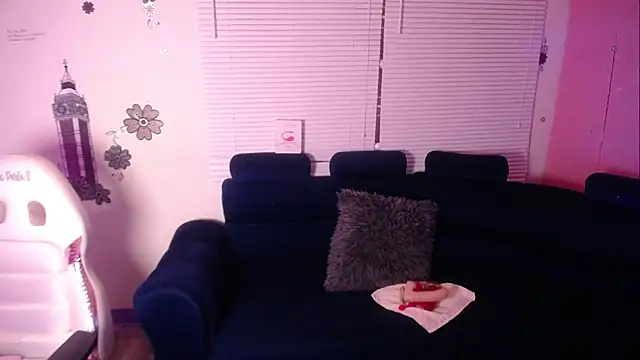 Snapshot of Naiara_Sex_ chatting on 03/14/25, 07:01 Naiara Sex online show from 03/14/25, 07:01