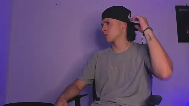 Dimitri higth420 online show from 10/29/25, 01:08