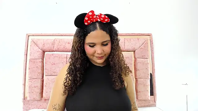 zoee lovv online show from 01/23/25, 09:29