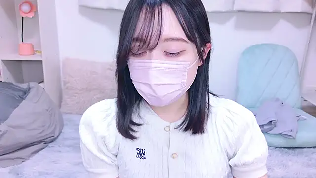 Yurie  online show from 02/09/25, 06:22