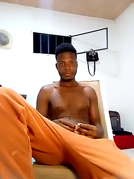 DalianHR33 online show from 12/14/24, 03:40